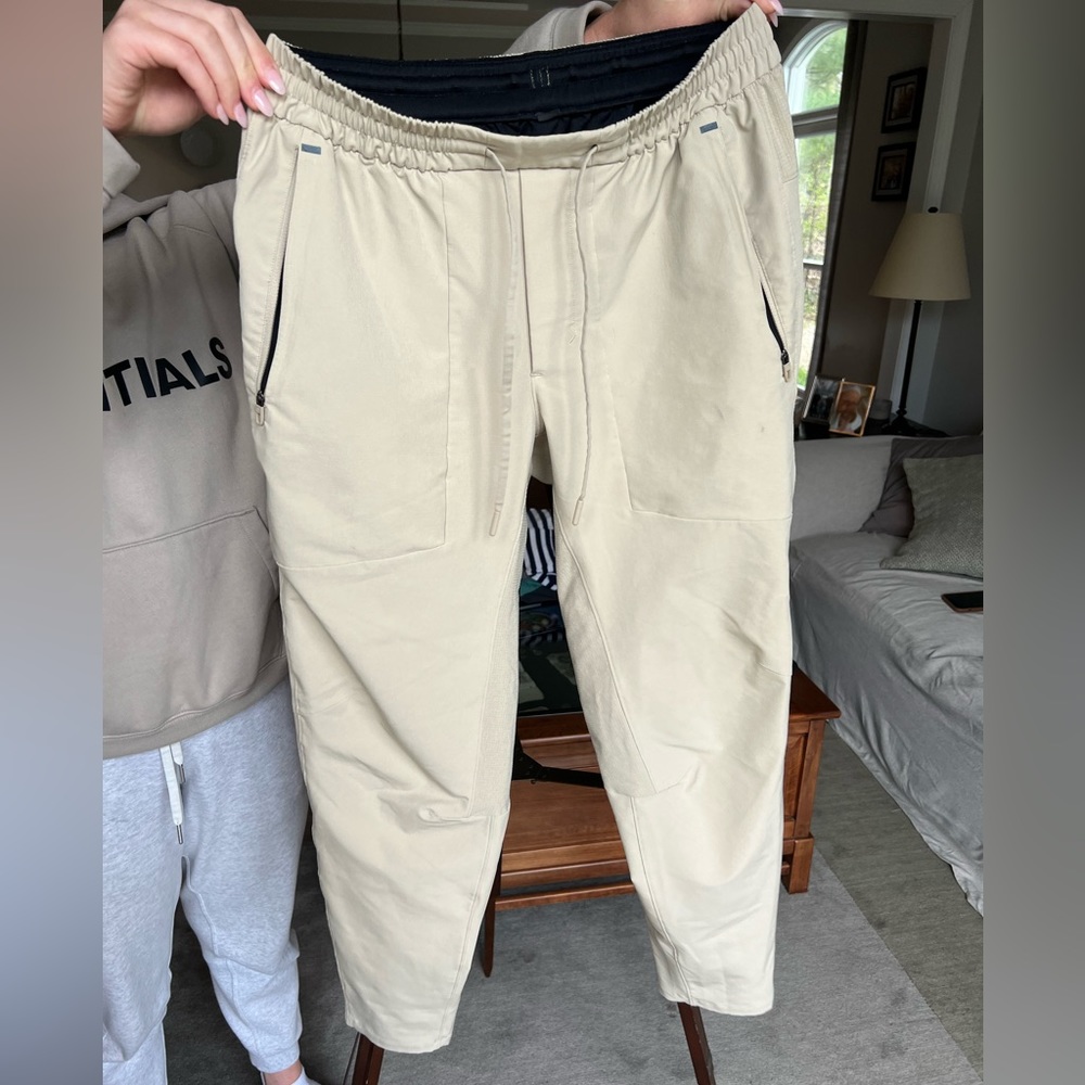 Lululemon pants!